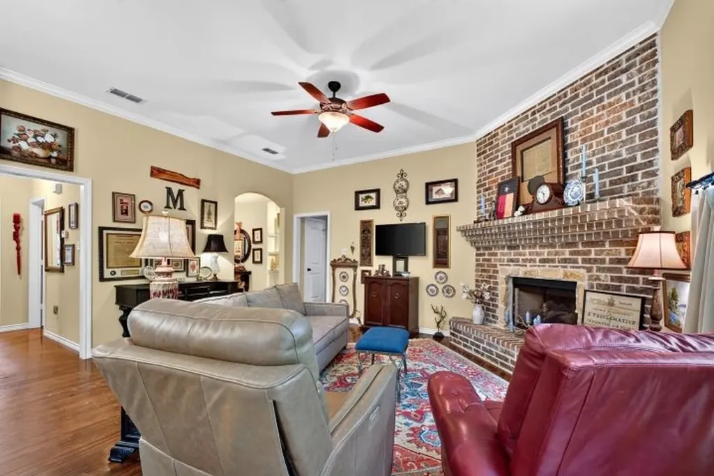 18706 Quiet Anchor Lane Flint TX 75762
