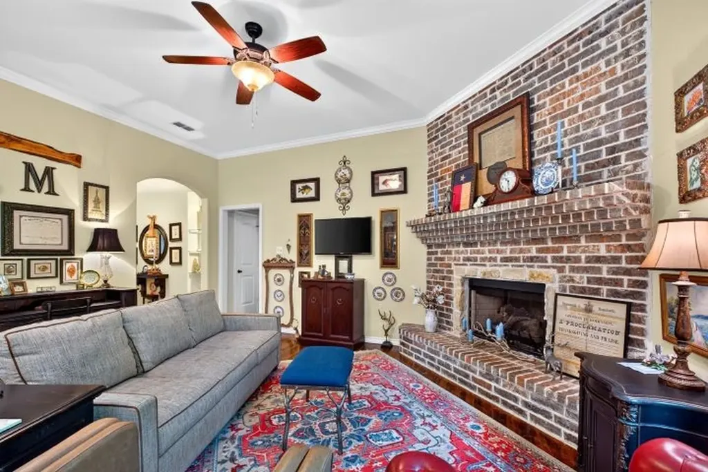 18706 Quiet Anchor Lane Flint TX 75762