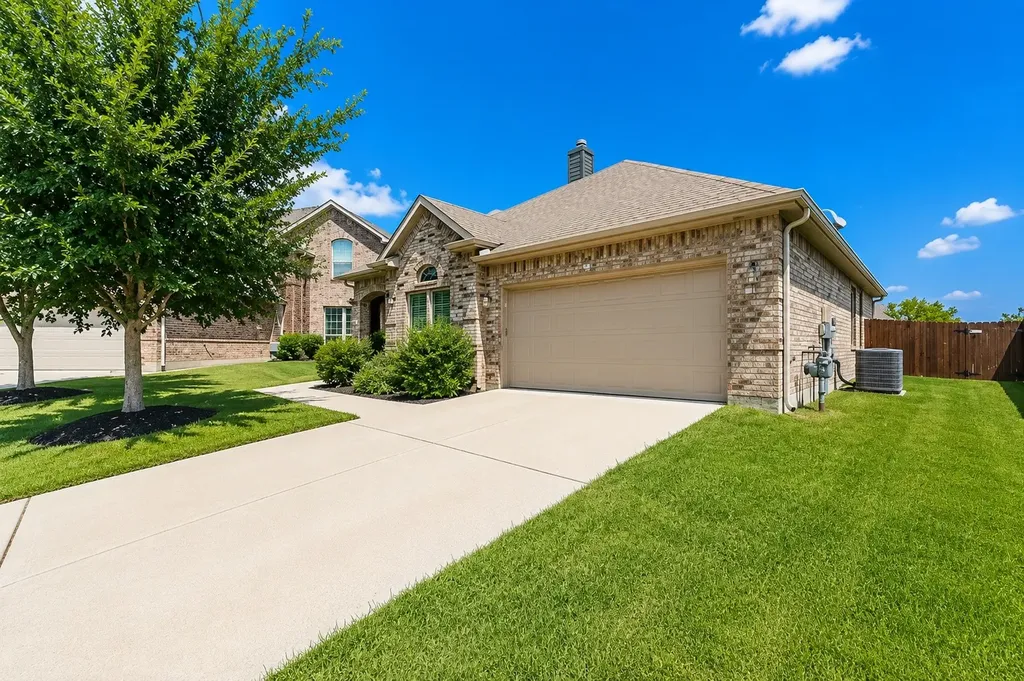 301 Hideaway Road Mckinney TX 75072