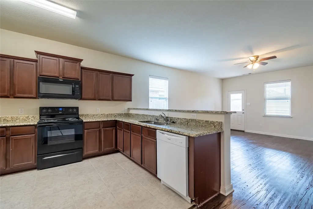1911 Hot Springs Way Princeton TX 75407