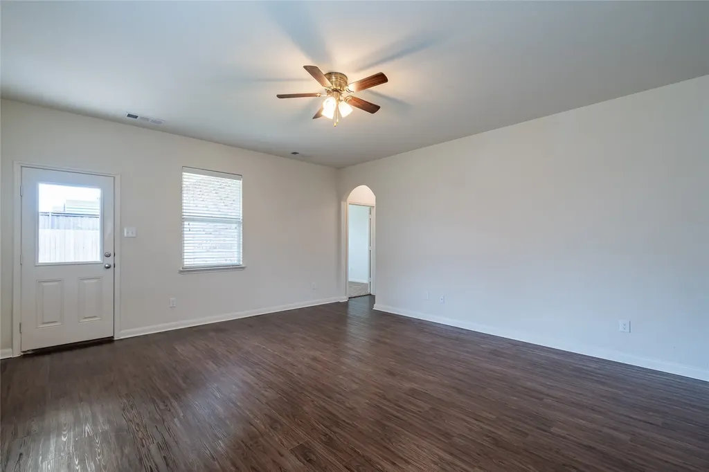 1911 Hot Springs Way Princeton TX 75407