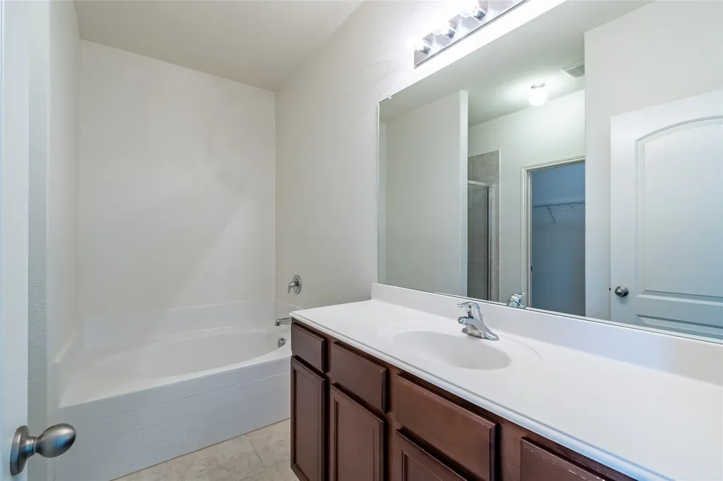 1911 Hot Springs Way Princeton TX 75407