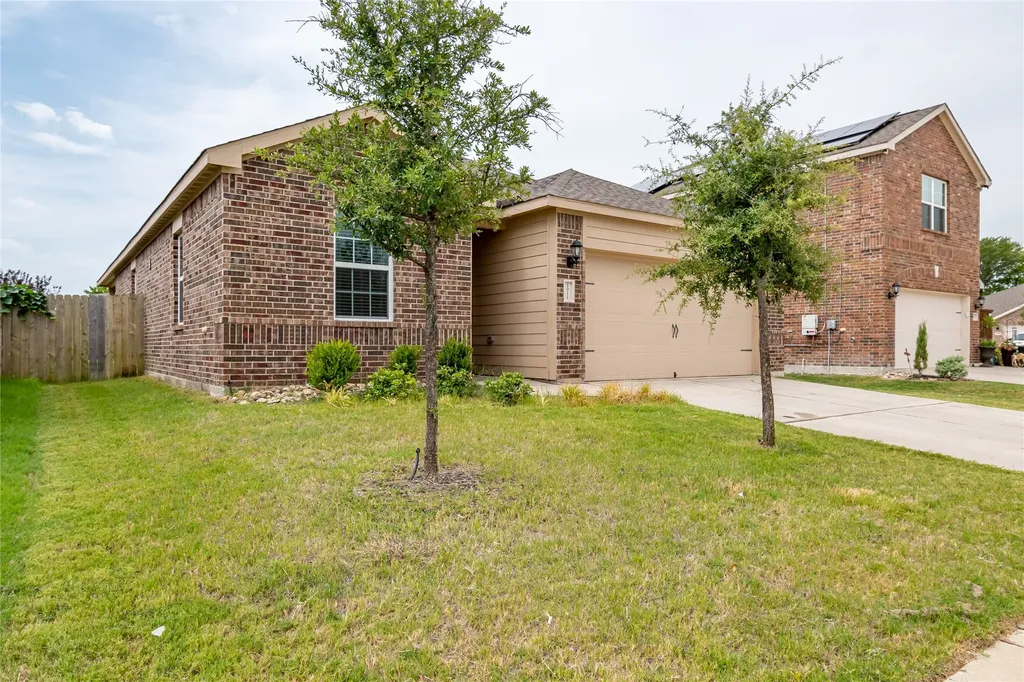 1911 Hot Springs Way Princeton TX 75407