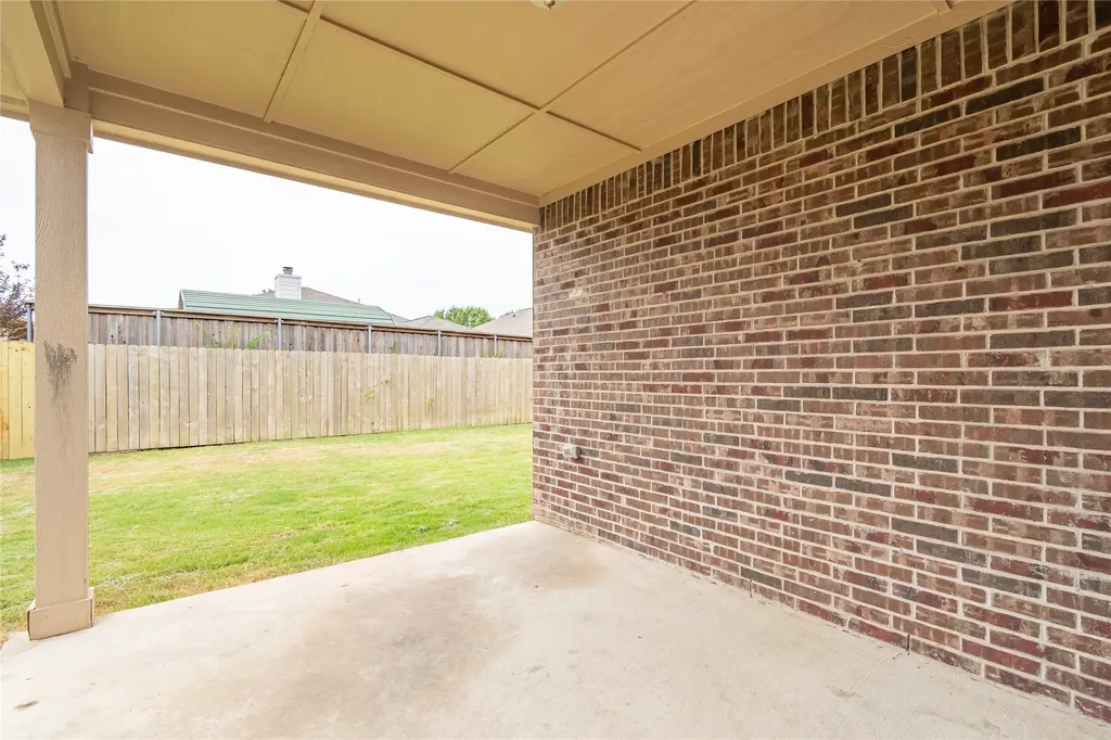 1911 Hot Springs Way Princeton TX 75407