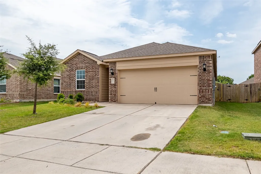 1911 Hot Springs Way Princeton TX 75407