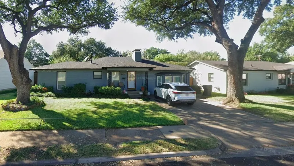 5012 Wateka Drive Dallas TX 75209