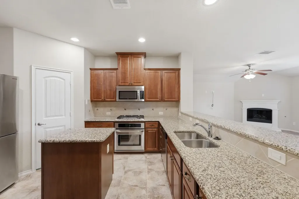 316 Rocky Pine Road Mckinney TX 75072