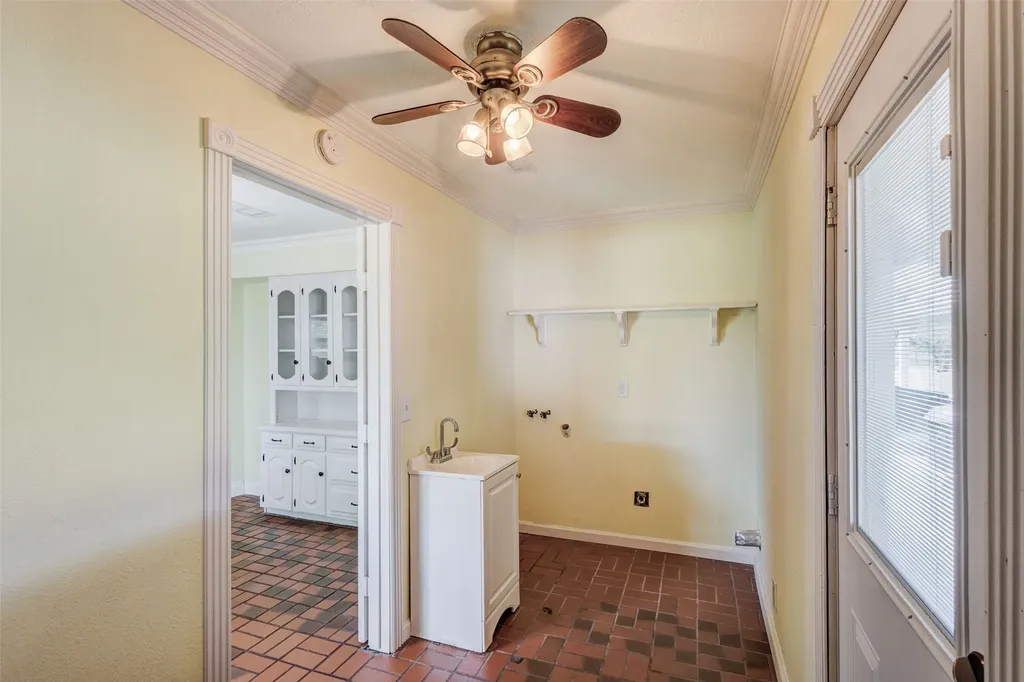 11054 County Road 2464 Poetry TX 75160