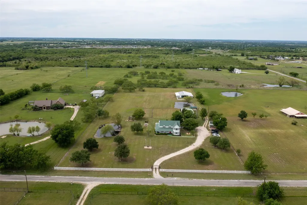 11054 County Road 2464 Poetry TX 75160