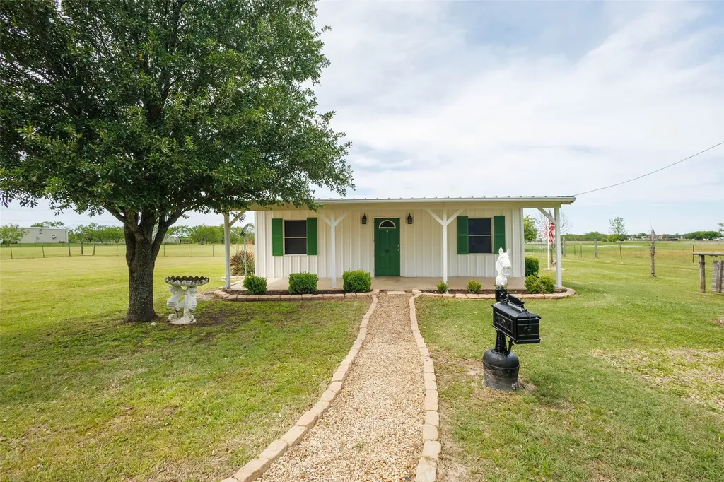 11054 County Road 2464 Poetry TX 75160