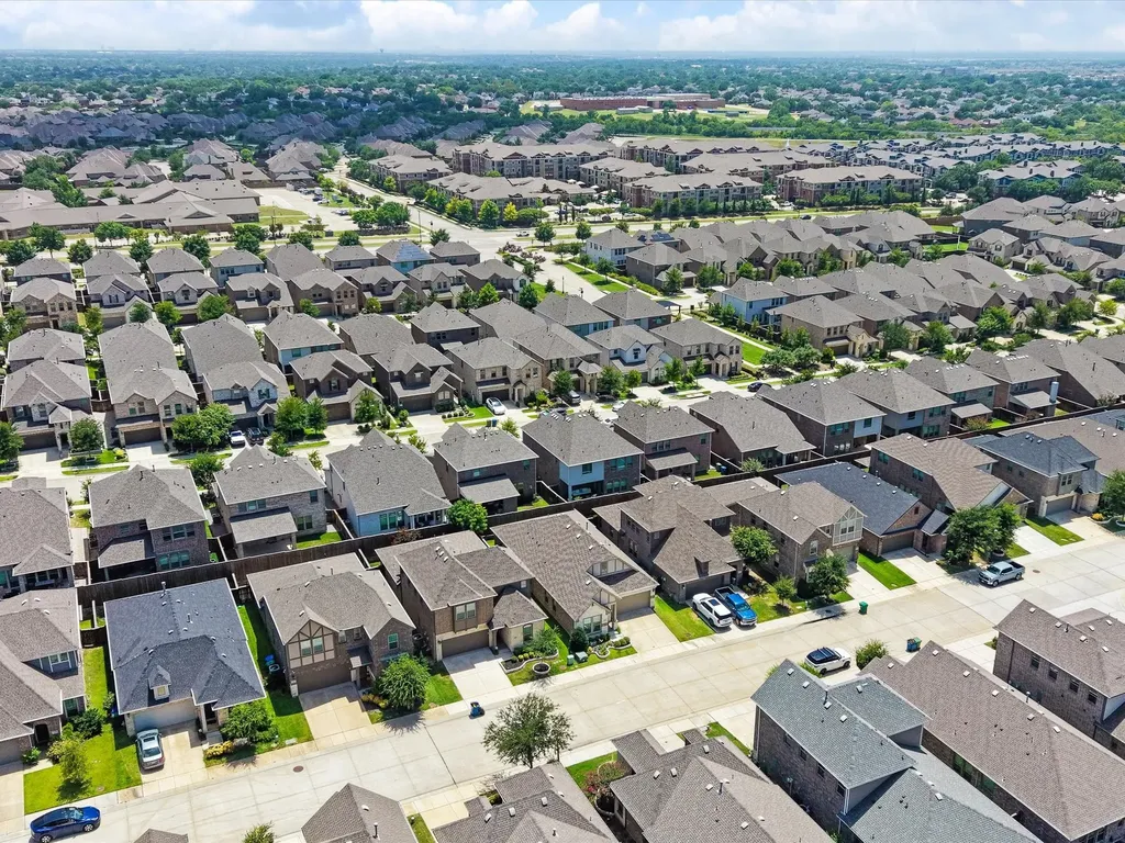 2256 Briar Ridge Trail Carrollton TX 75010