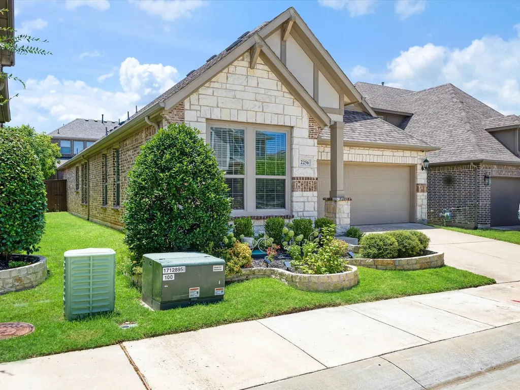 2256 Briar Ridge Trail Carrollton TX 75010