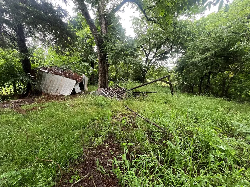 1049 3rd Street SE Paris TX 75460
