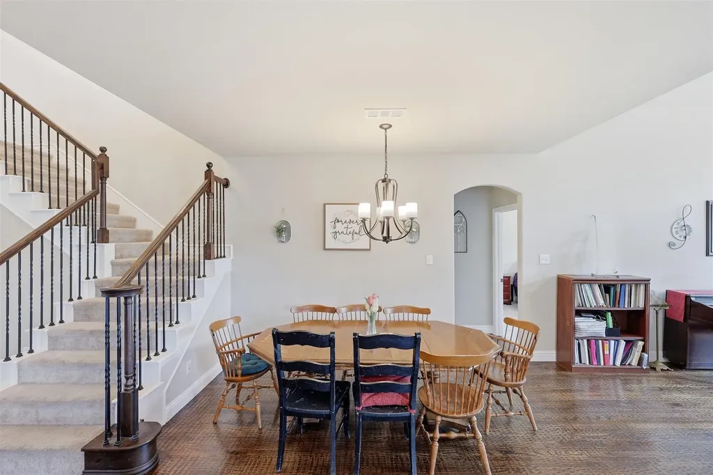 212 Lillian Lane Waxahachie TX 75165