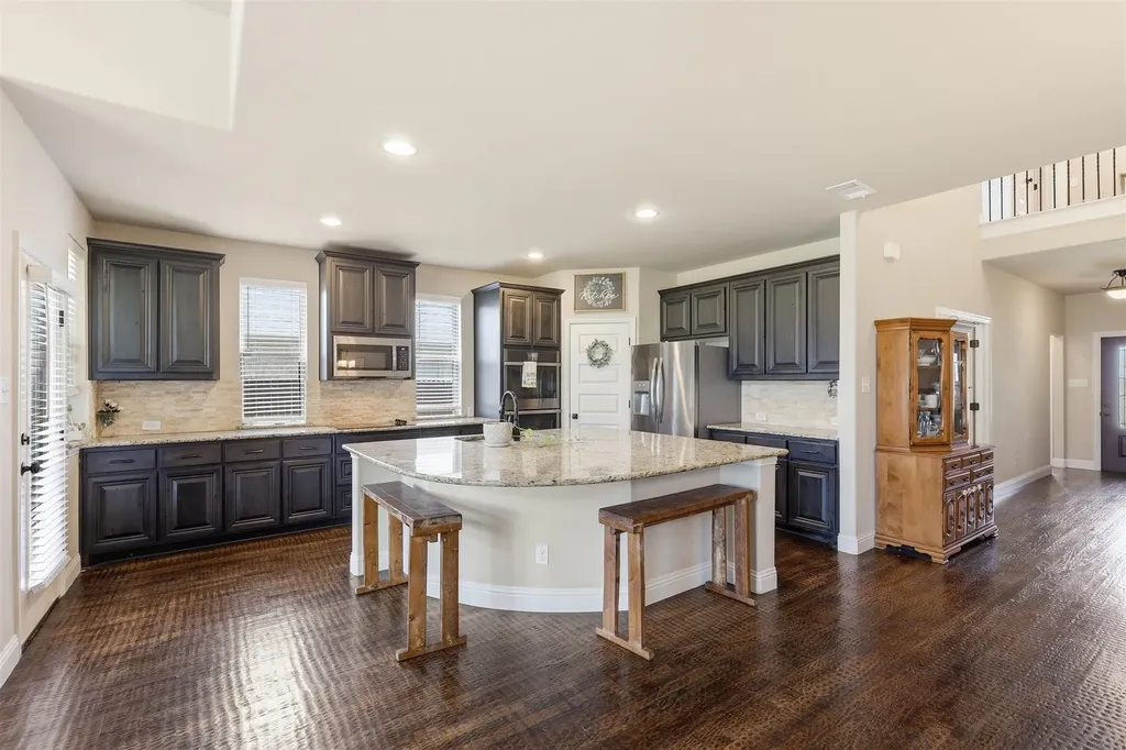 212 Lillian Lane Waxahachie TX 75165