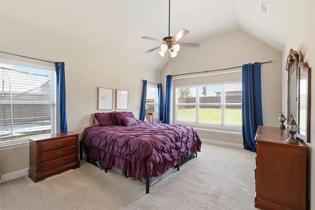 212 Lillian Lane Waxahachie TX 75165