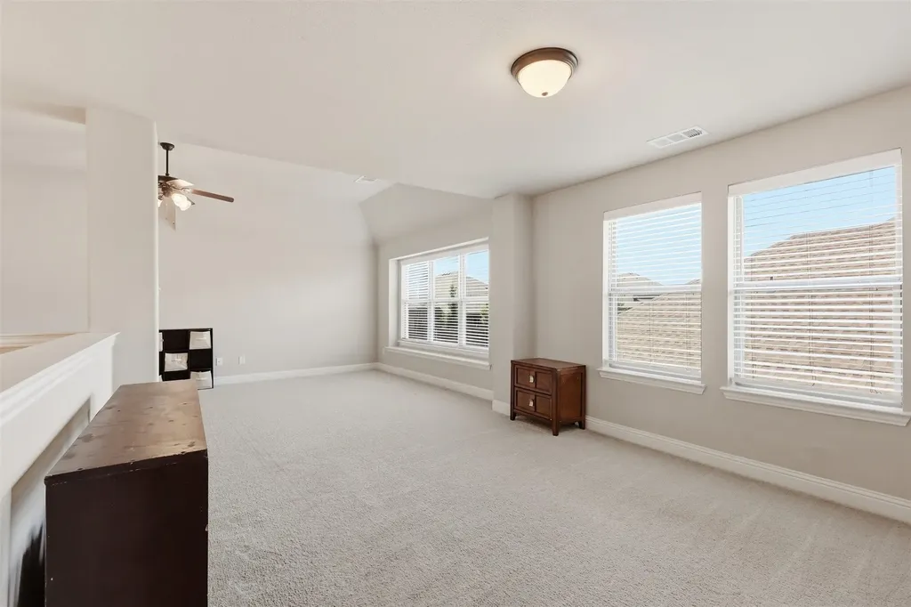 212 Lillian Lane Waxahachie TX 75165