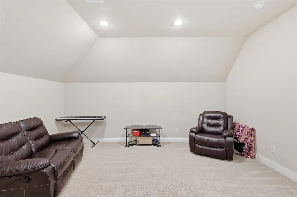 212 Lillian Lane Waxahachie TX 75165