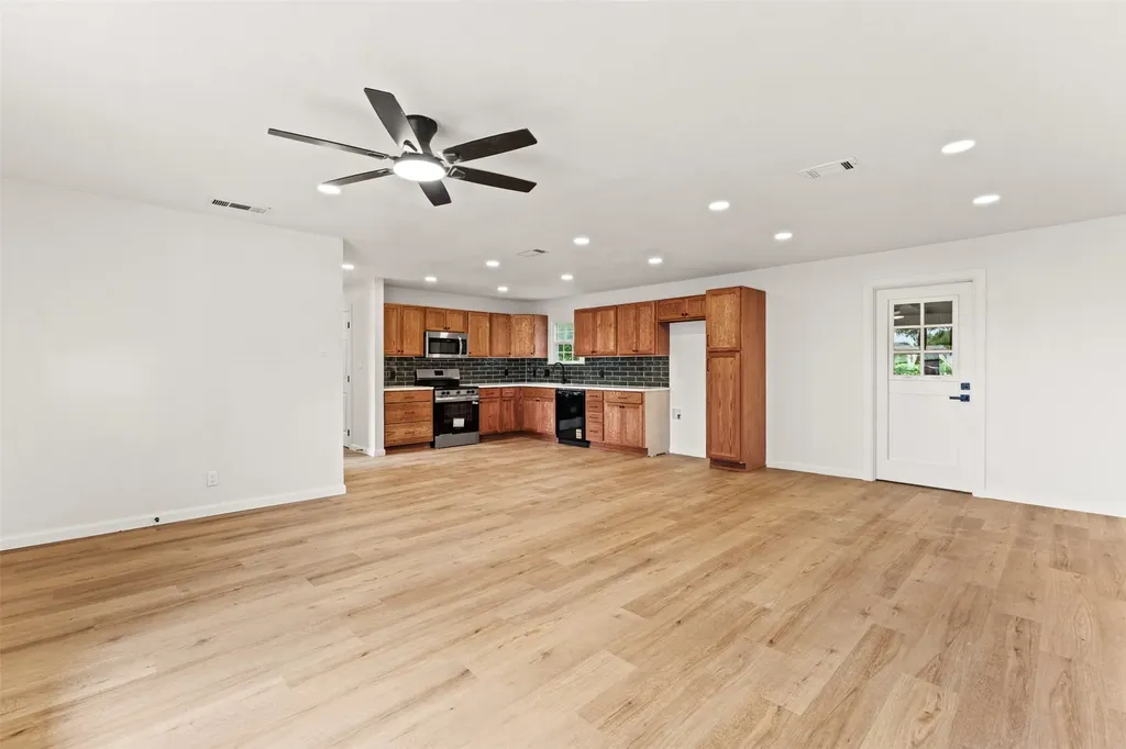 3220 N 31st Street Waco TX 76708