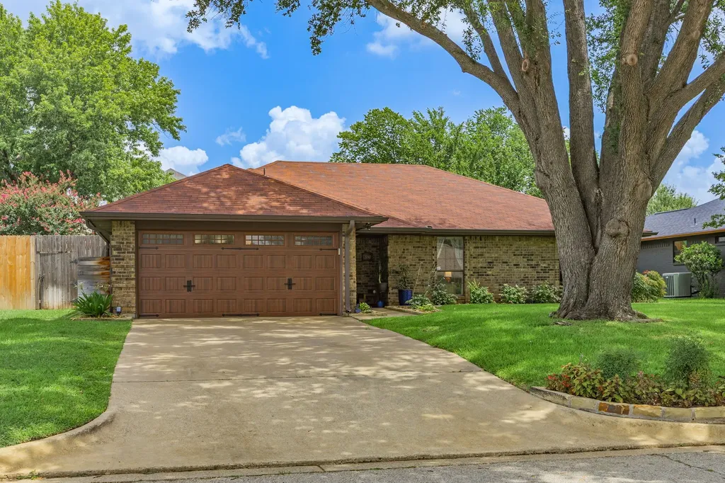 3040 Panhandle Drive Grapevine TX 76051