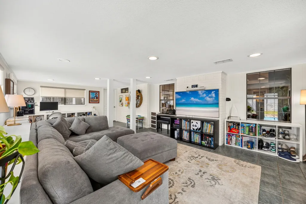 3040 Panhandle Drive Grapevine TX 76051