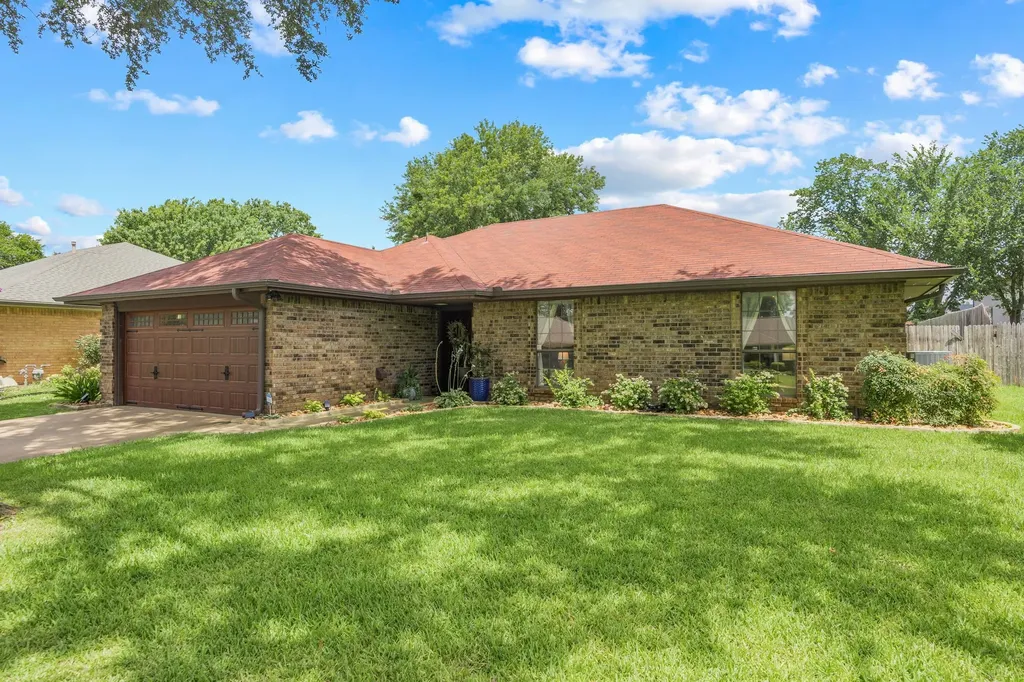 3040 Panhandle Drive Grapevine TX 76051