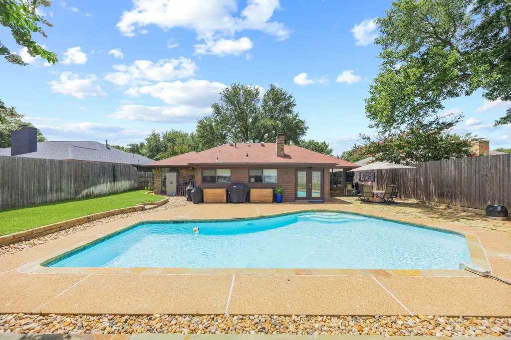 3040 Panhandle Drive Grapevine TX 76051
