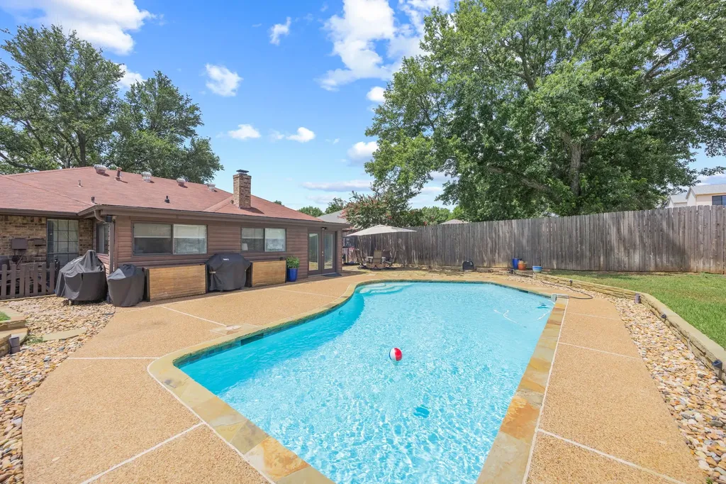 3040 Panhandle Drive Grapevine TX 76051
