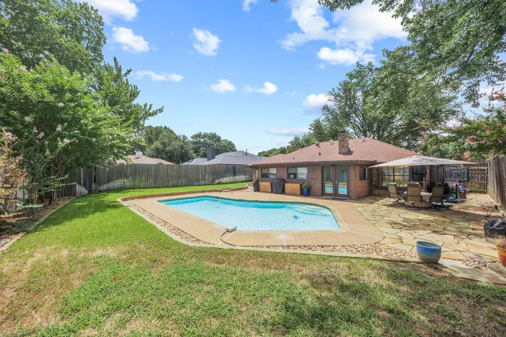 3040 Panhandle Drive Grapevine TX 76051