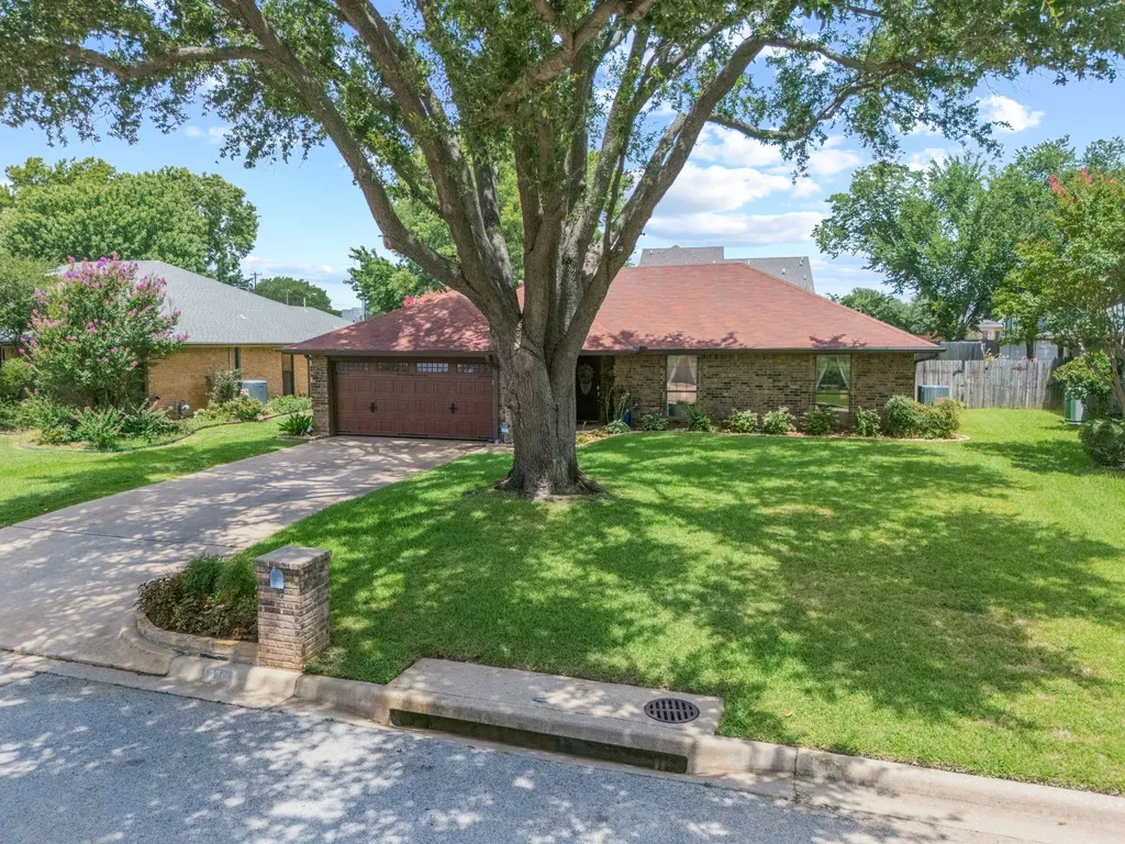 3040 Panhandle Drive Grapevine TX 76051
