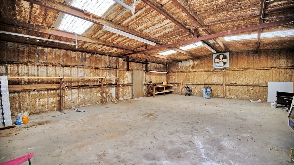 105 W Highway 82 Nocona TX 76255