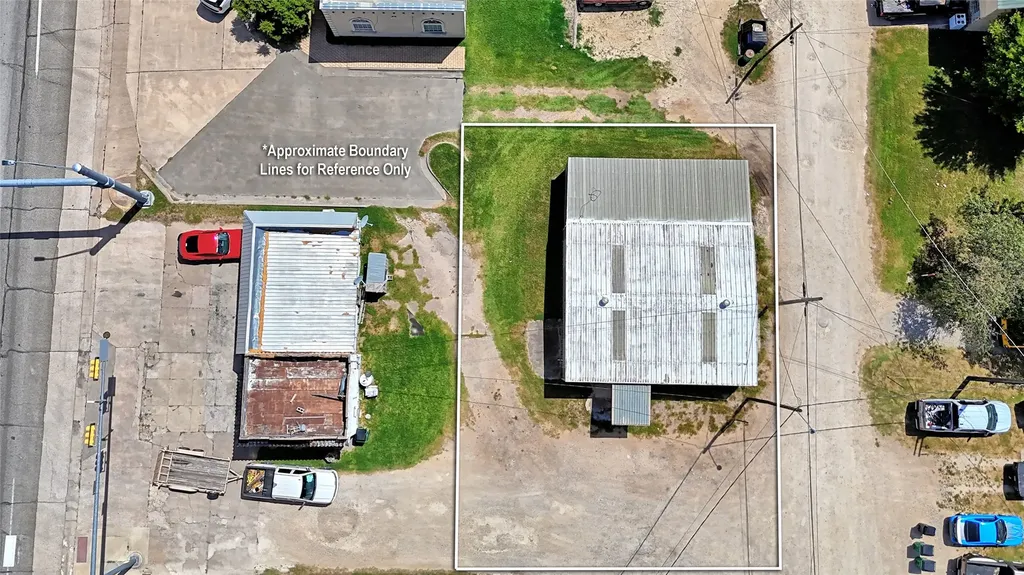 105 W Highway 82 Nocona TX 76255