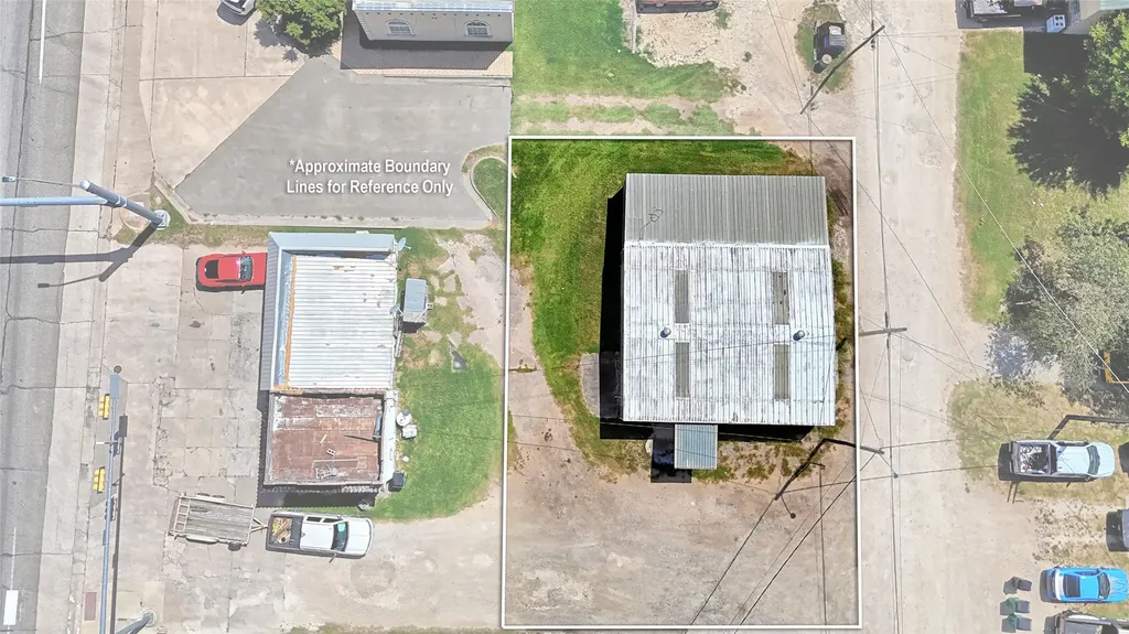 105 W Highway 82 Nocona TX 76255