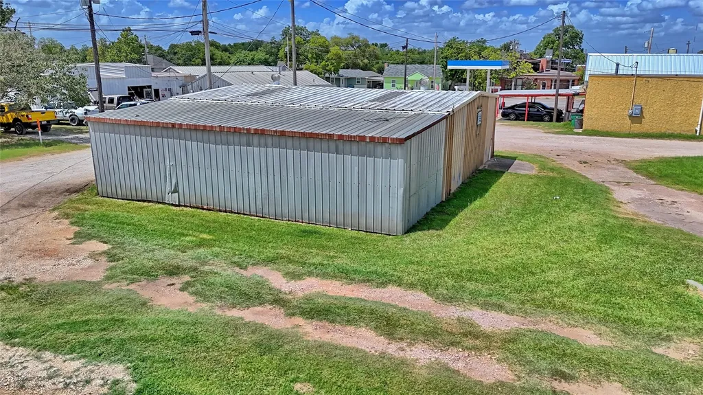 105 W Highway 82 Nocona TX 76255