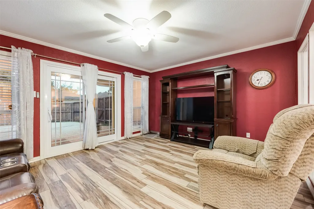800 Brownfield Drive Mesquite TX 75150