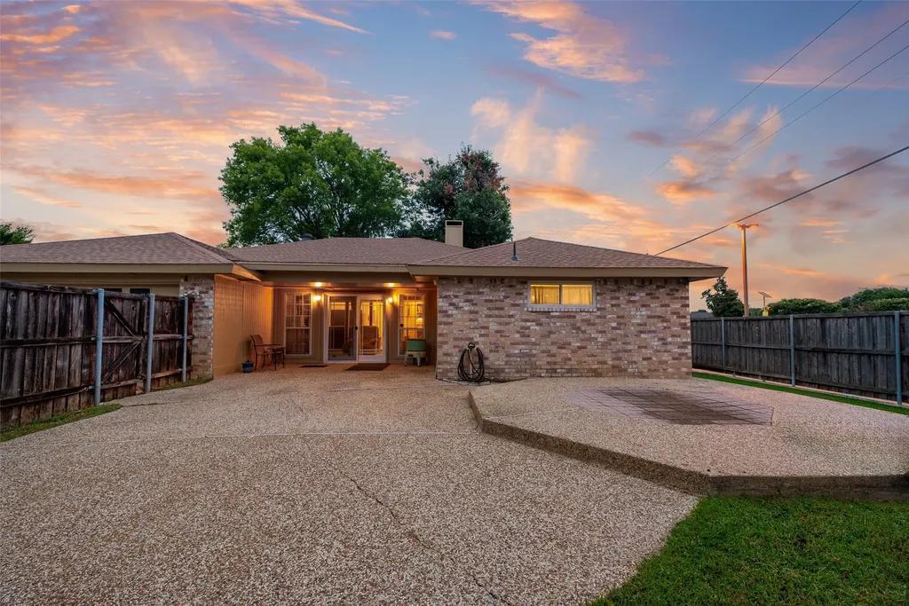 800 Brownfield Drive Mesquite TX 75150