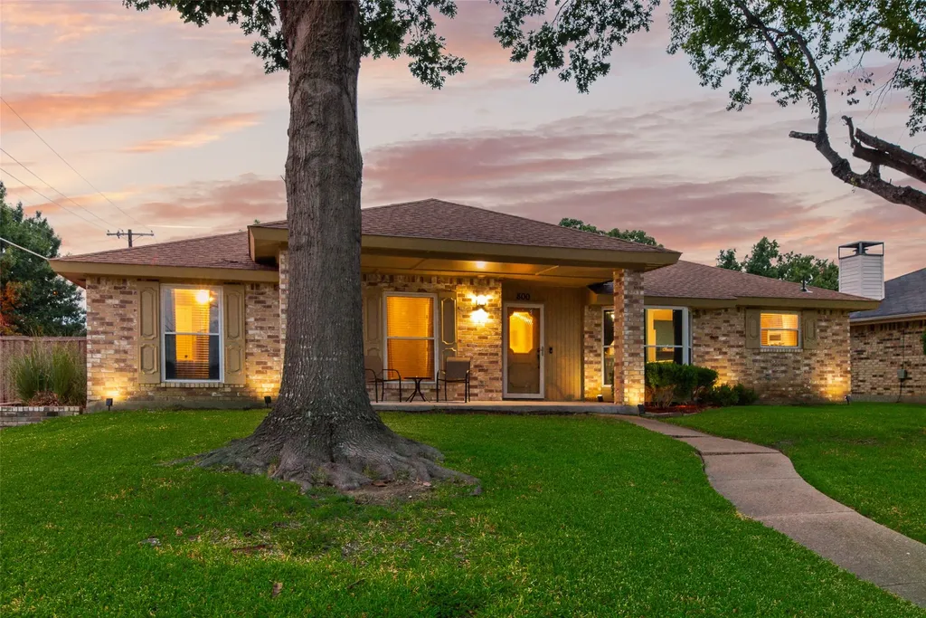 800 Brownfield Drive Mesquite TX 75150