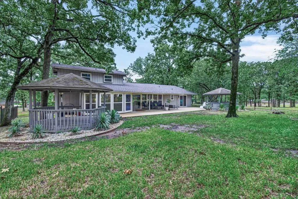 127 Pinnacle Club Drive Mabank TX 75156