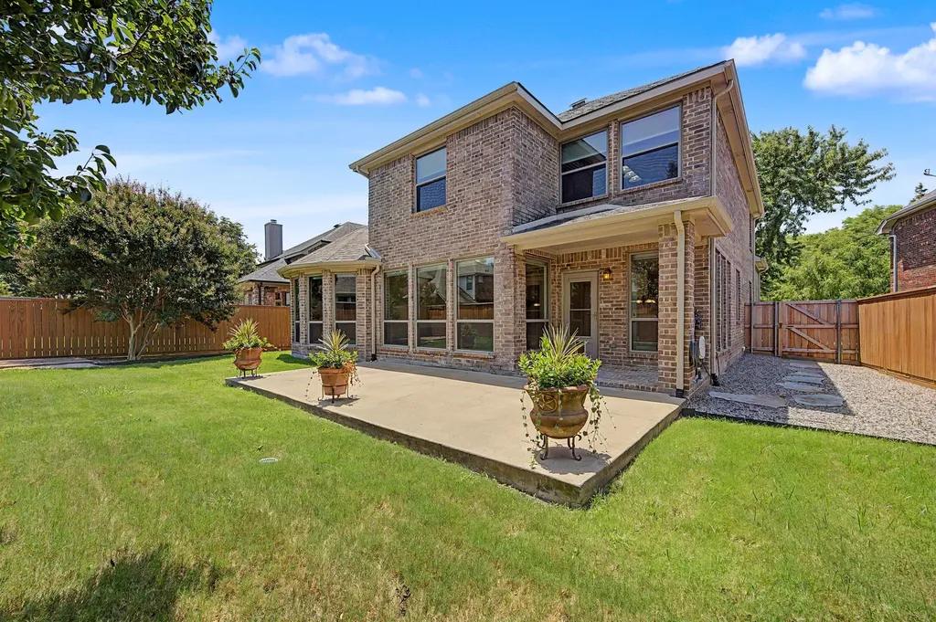 518 Collins Lane Fate TX 75087
