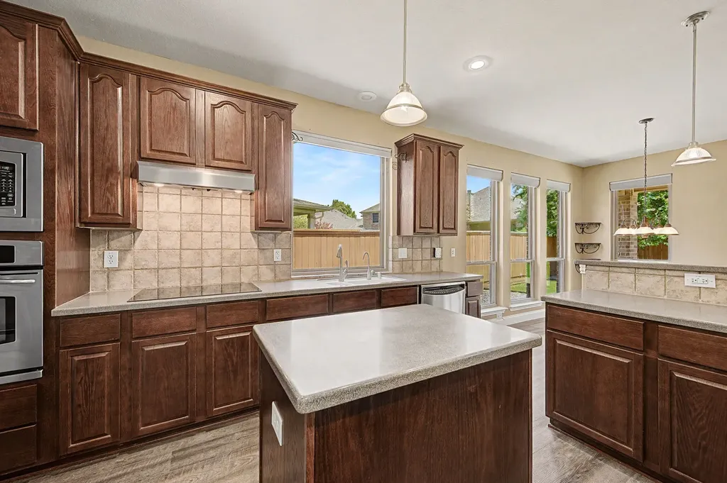 518 Collins Lane Fate TX 75087