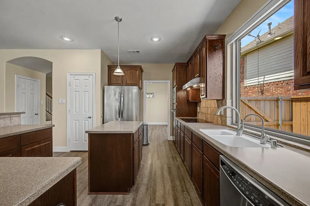 518 Collins Lane Fate TX 75087