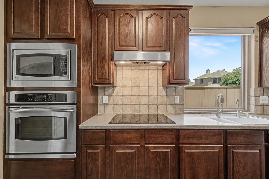 518 Collins Lane Fate TX 75087