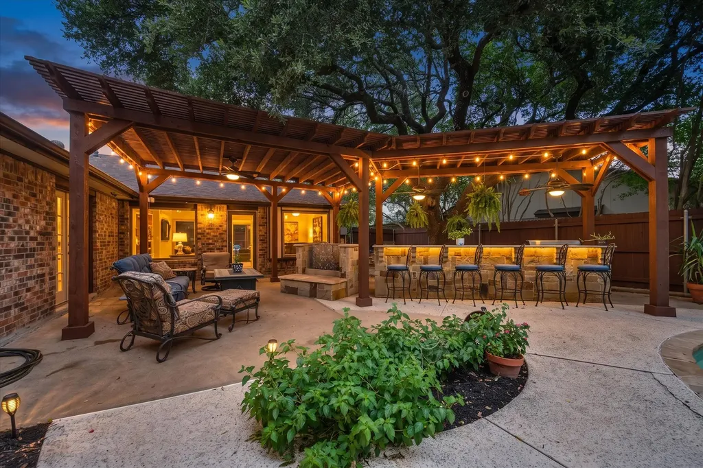 704 Whistler Drive Arlington TX 76006