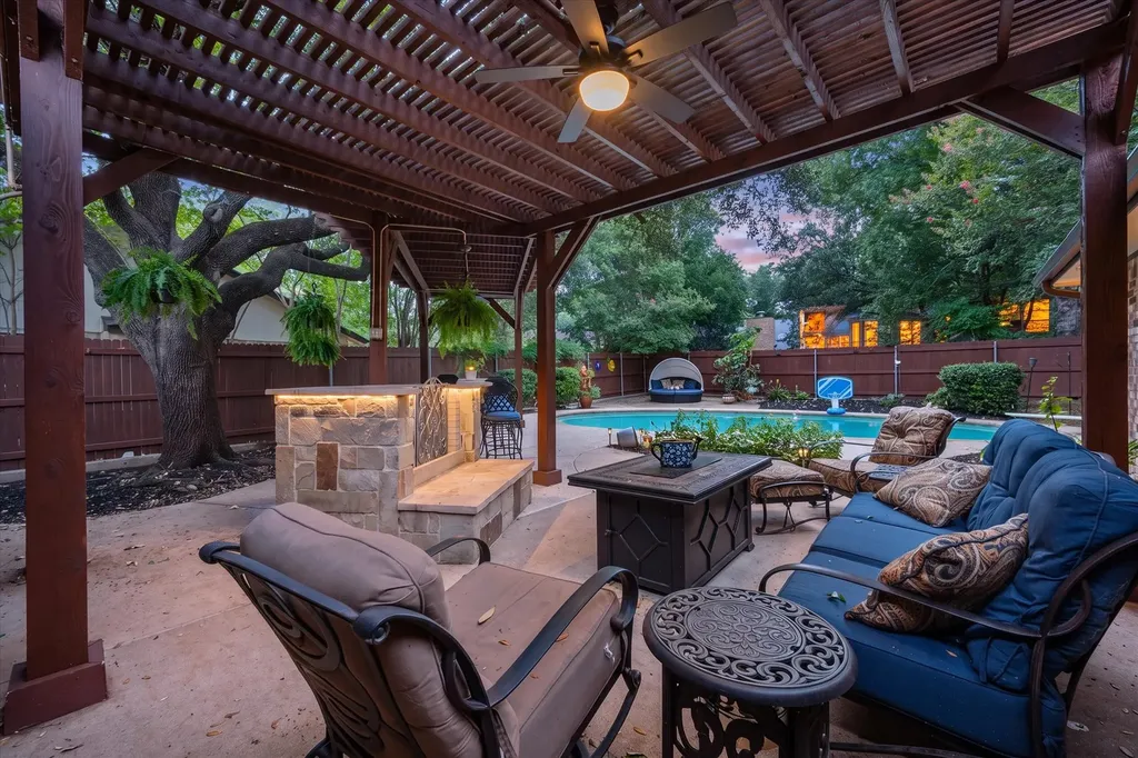 704 Whistler Drive Arlington TX 76006