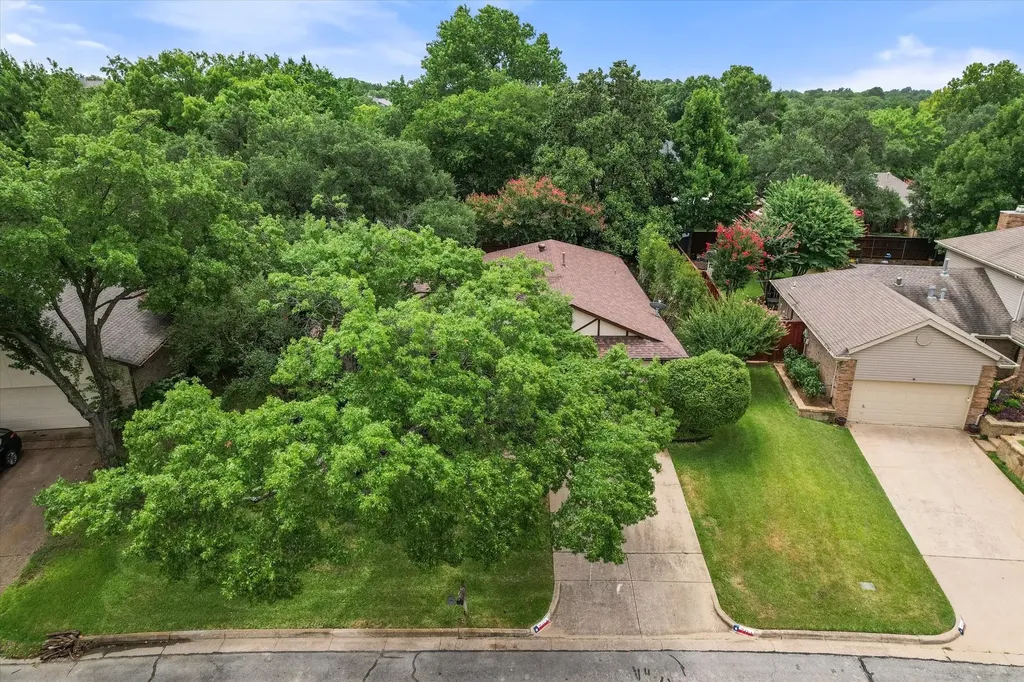 704 Whistler Drive Arlington TX 76006