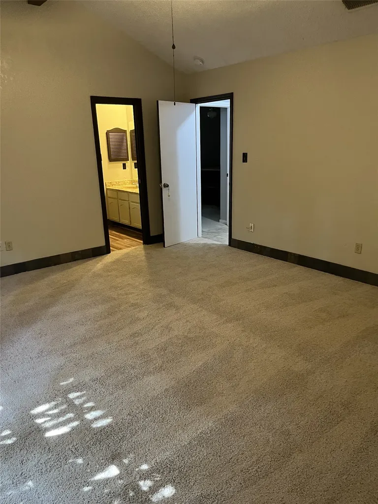 704 Whistler Drive Arlington TX 76006
