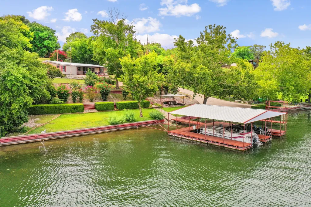 363 Oakview Road Gainesville TX 76240