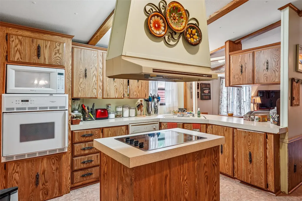 363 Oakview Road Gainesville TX 76240