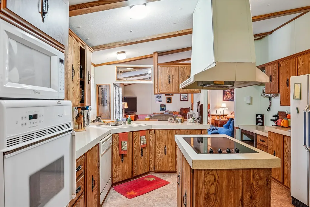 363 Oakview Road Gainesville TX 76240