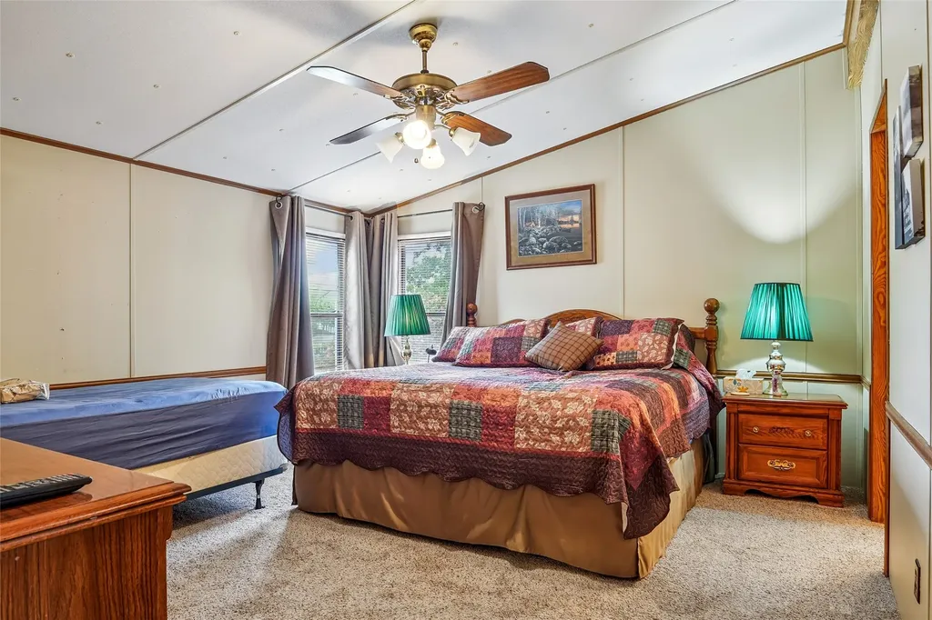363 Oakview Road Gainesville TX 76240